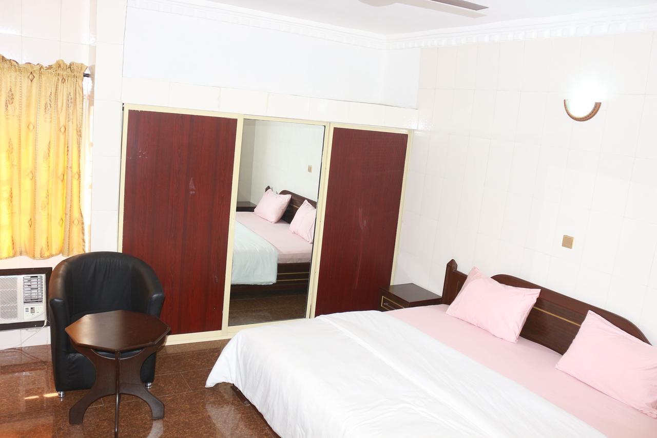Cute Villa Hotel And Suites Uyo Ngoại thất bức ảnh